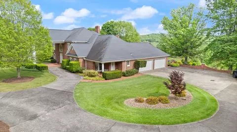 425 Black Diamond Rd, Corbin, KY 40701 photo 3