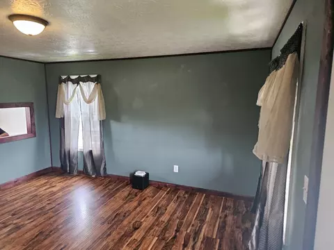 Living - 115 Mathes Ln, Mckee, KY 40447 photo 1 of 6