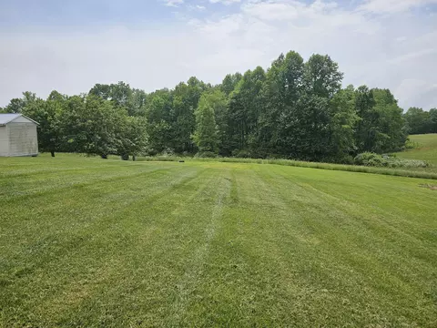 Exterior - 115 Mathes Ln, Mckee, KY 40447 photo 6 of 8