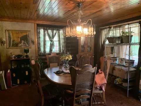 Dining - 417 Strunk Hwy, Strunk, KY 42649 photo 1 of 2