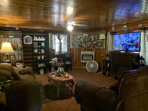 Living - 417 Strunk Hwy, Strunk, KY 42649 photo 1 of 1