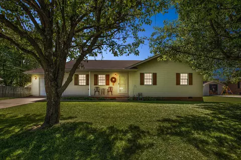 2104 Stafford St, Mount Sterling, KY 40353
