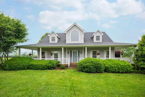 1415 Grissom Ln, Paris, KY 40361