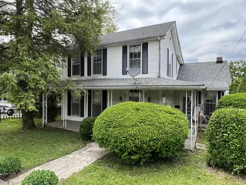 243 E Woodford St, Lawrenceburg, KY 40342