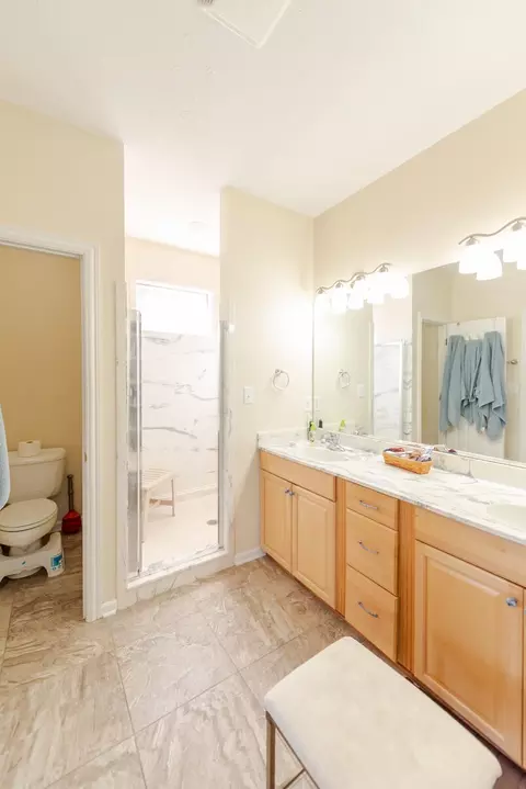 Bath - 128 Cherry Hill Dr, Georgetown, KY 40324 photo 1 of 6