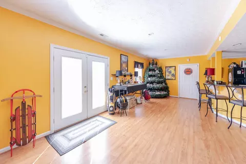 Entry Way - 128 Cherry Hill Dr, Georgetown, KY 40324 photo 6 of 6