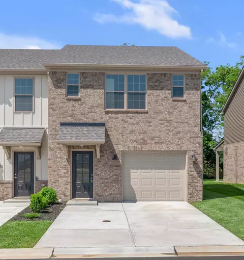 3340 Kestrel Cv, Lexington, KY 40515