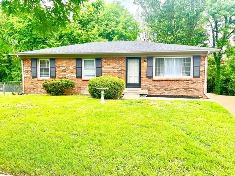 3813 Winding Brook Ct, Lexington, KY 40503