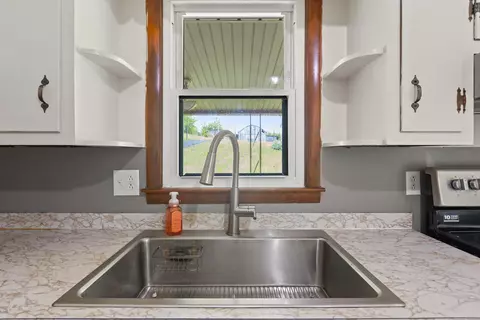 Kitchen - 523 Fall Lick Rd, Lancaster, KY 40444 photo 3 of 4