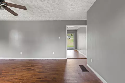 Living - 523 Fall Lick Rd, Lancaster, KY 40444 photo 1 of 3