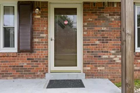 Entry Way - 523 Fall Lick Rd, Lancaster, KY 40444 photo 1 of 4