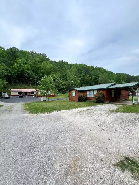 14 Left Fork Jockey Holw, Auxier, KY 41602