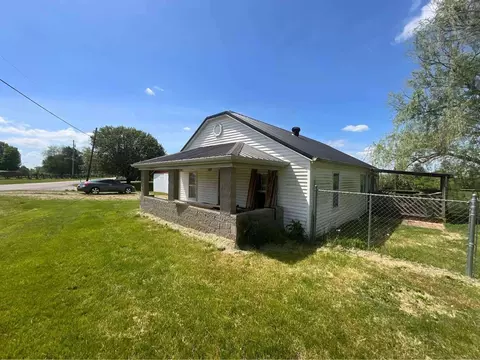 1831 Hacker Rd, Somerset, KY 42503