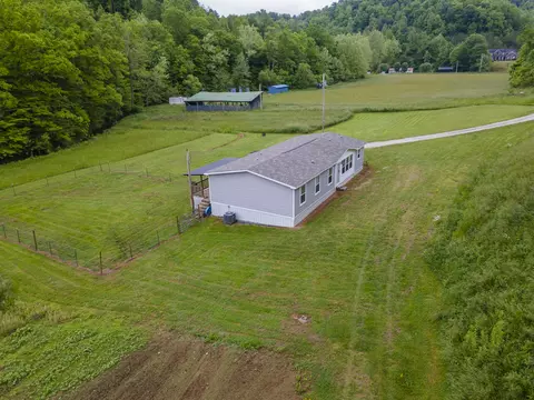 320 N Brushy Fork Frk, Salyersville, KY 41465