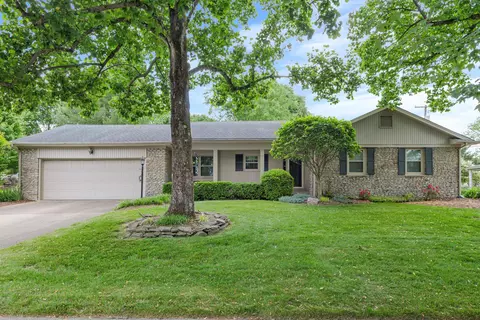 2000 Bamboo Dr, Lexington, KY 40513