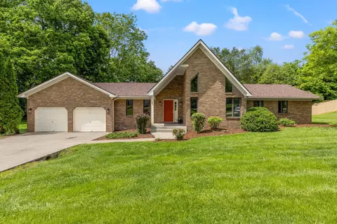 1108 Deer Haven Dr, Frankfort, KY 40601