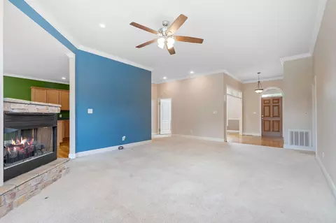 Living - 105 Cherry Hill Dr, Georgetown, KY 40324 photo 4 of 6