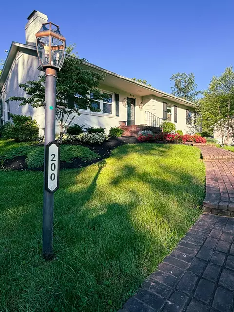 200 Moundale Ave, Winchester, KY 40391