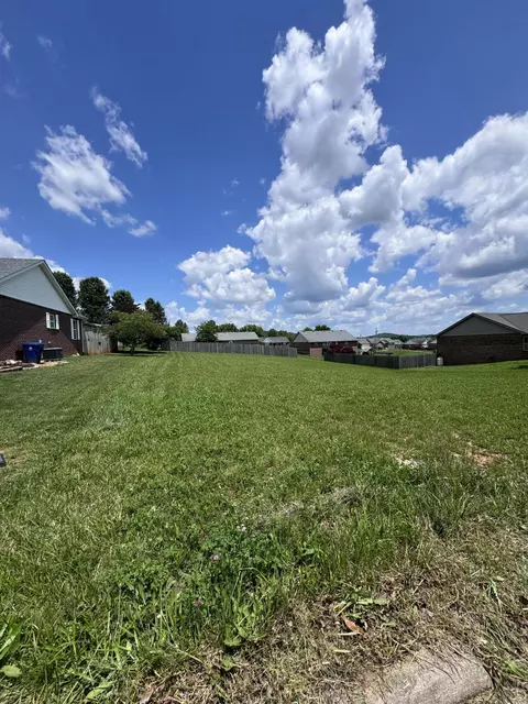 63 Hermosa Dr, Somerset, KY 42503
