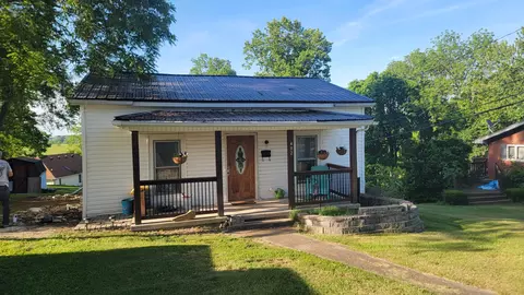 402 Mills Ave, Flemingsburg, KY 41041