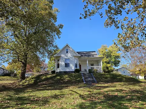 421 Mt Carmel Ave, Flemingsburg, KY 41041