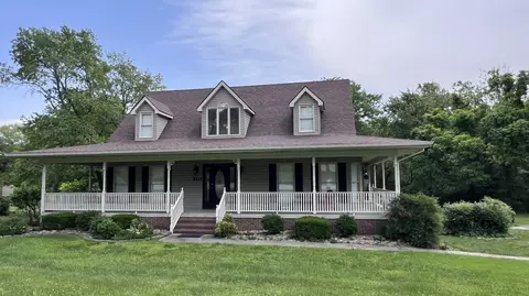 135 Maple Dr, Mount Vernon, KY 40456 photo 2