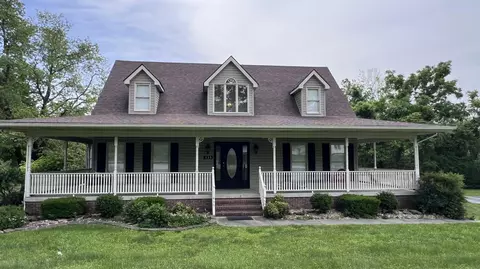 135 Maple Dr, Mount Vernon, KY 40456