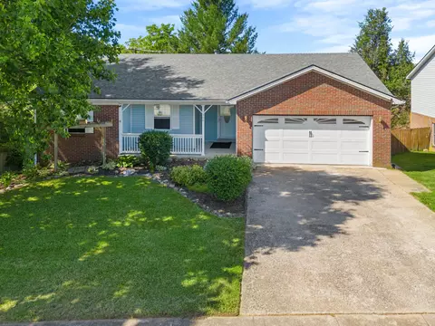 300 Southbrook Dr, Nicholasville, KY 40356