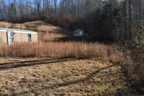4 Taylor Rd, Middlesboro, KY 40965 photo 5