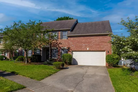 832 Quarter Horse Ct, Lexington, KY 40503