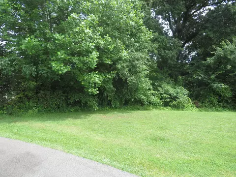 9999 Lot Apt 32 Winners Cir, London, KY 40744
