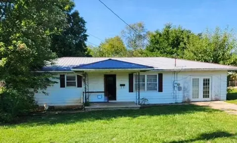 225 Fairview Ave, Monticello, KY 42633