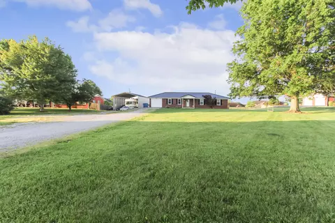 1347 Glensboro Rd, Lawrenceburg, KY 40342