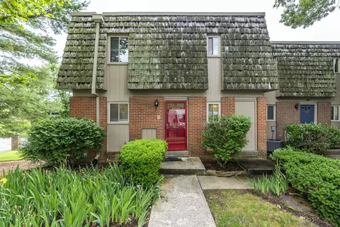 3320 Montavesta Rd, Lexington, KY 40502