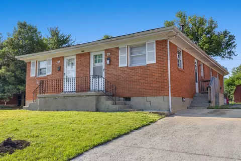 1988 Fair Oaks Dr #A & B, Lexington, KY 40504