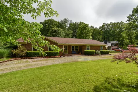 563 Herrington Haven Rd, Lancaster, KY 40444