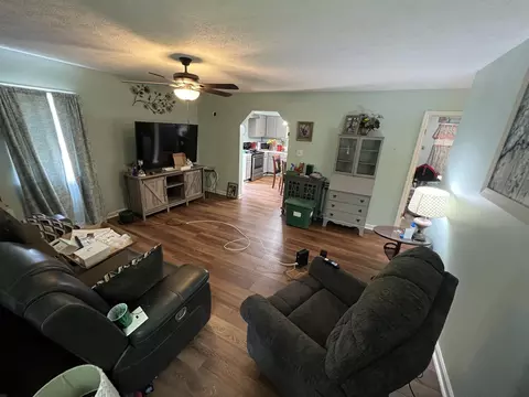 Living - 68 Bluetick Rd, Berea, KY 40403 photo 3 of 3