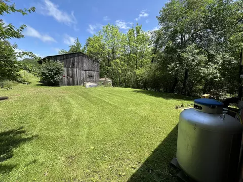 Exterior - 68 Bluetick Rd, Berea, KY 40403 photo 6 of 13