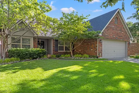3104 Glenwood Dr, Lexington, KY 40509