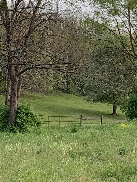900 Stewarts Ln, Danville, KY 40422