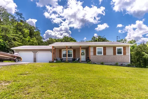 1517 Gravel Lick Branch Rd, Waco, KY 40385