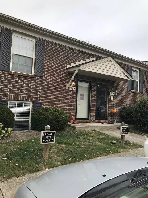 327 Twin Spires Trl, Lexington, KY 40514
