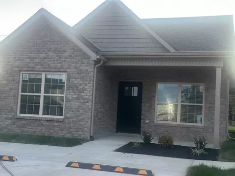 220 Harvest Park Dr, Berea, KY 40403