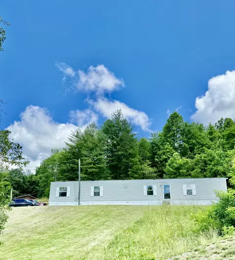 1060 Veneable School Rd, Booneville, KY 41314