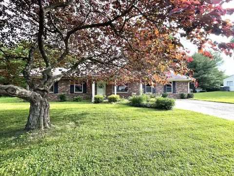 3025 Arrowhead Dr, Lexington, KY 40503