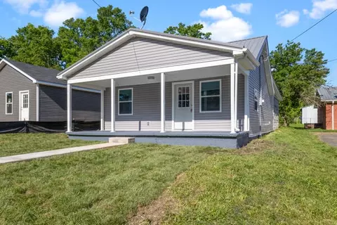 418 Cardwell Ave, Harrodsburg, KY 40330