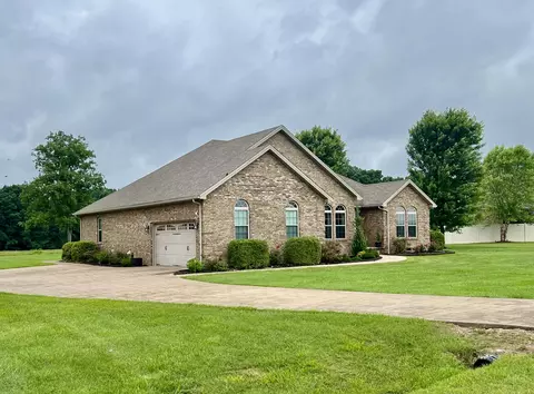 1280 Eagle Dr, Morehead, KY 40351