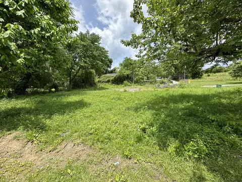 85 N Depot St, Woodbine, KY 40771
