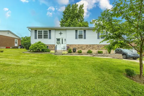 1932 Yorktown Dr, Paris, KY 40361