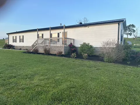 3849 White Lick Rd, Paint Lick, KY 40461